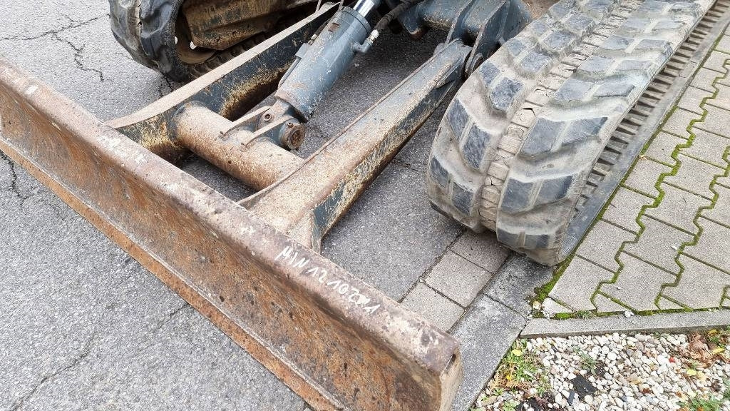 Mini pelle Wacker Neuson 6003 RD avec 3 godets – Image 8