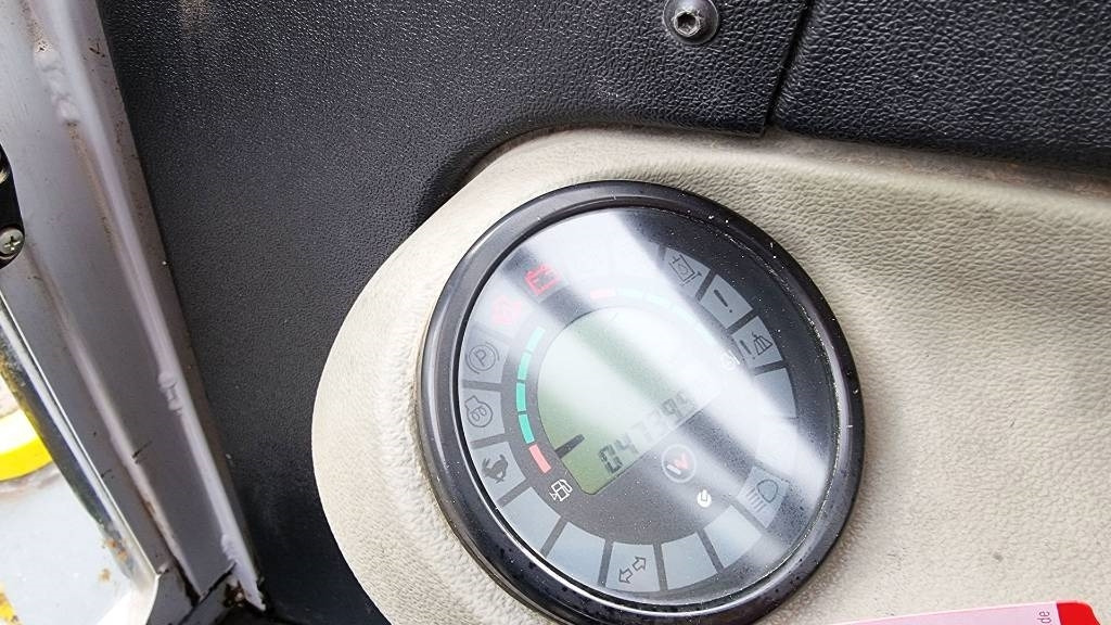 Mini pelle Wacker Neuson 6003 RD avec 3 godets – Image 9