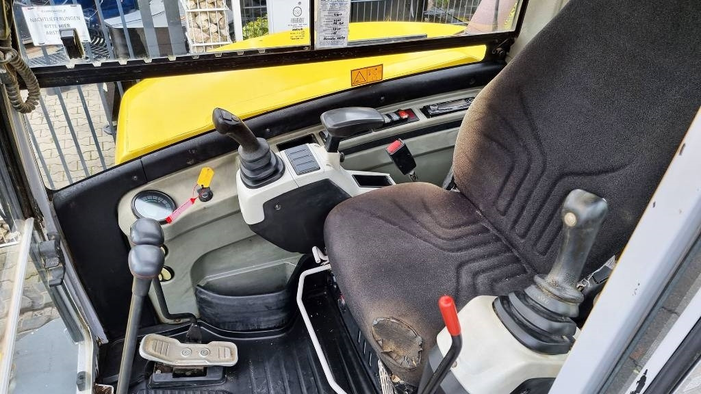 Mini pelle Wacker Neuson 6003 RD avec 3 godets – Image 10