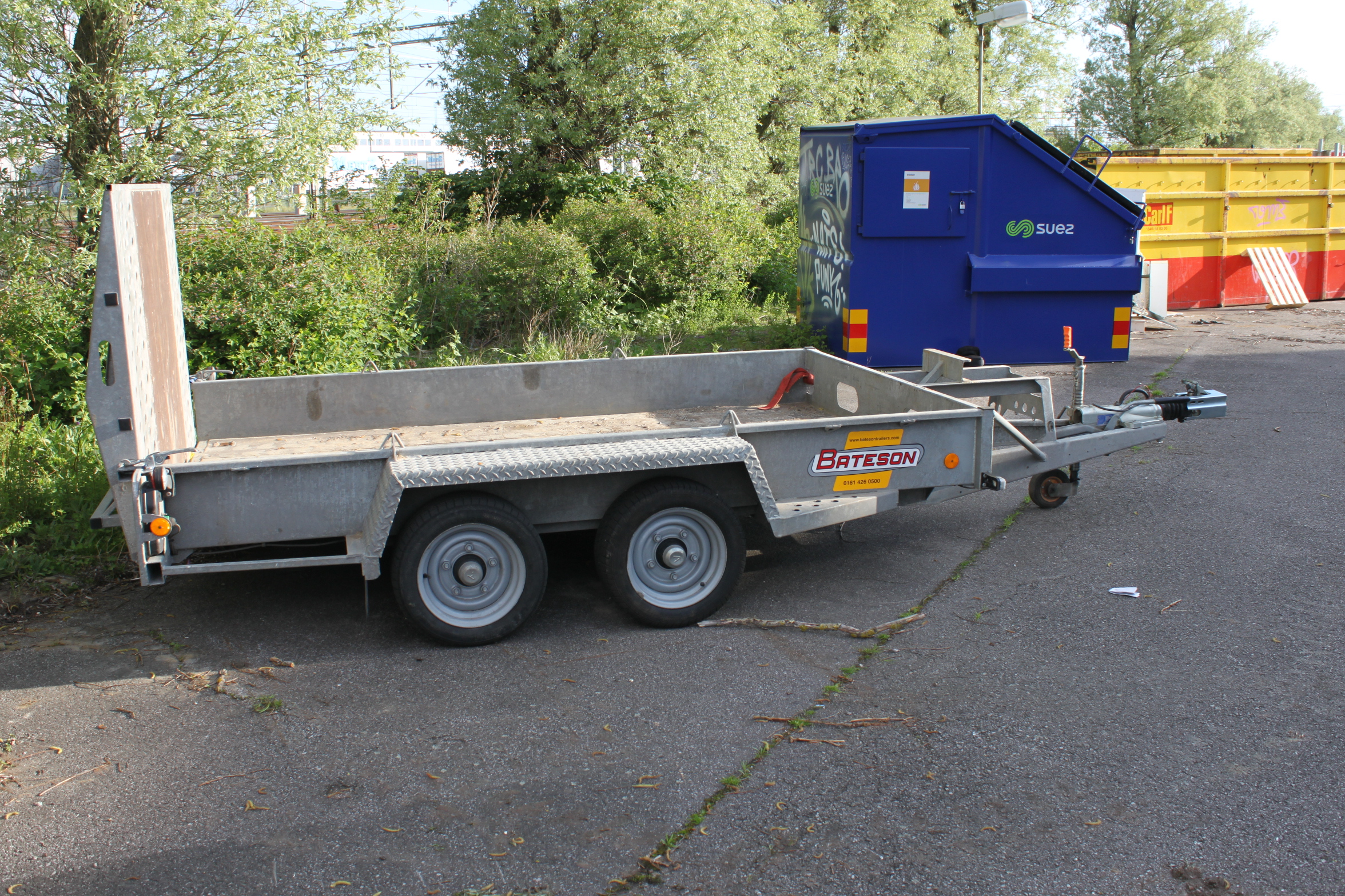 Mini pelle Volvo ECR 25D avec Engcon et remorque – Image 18