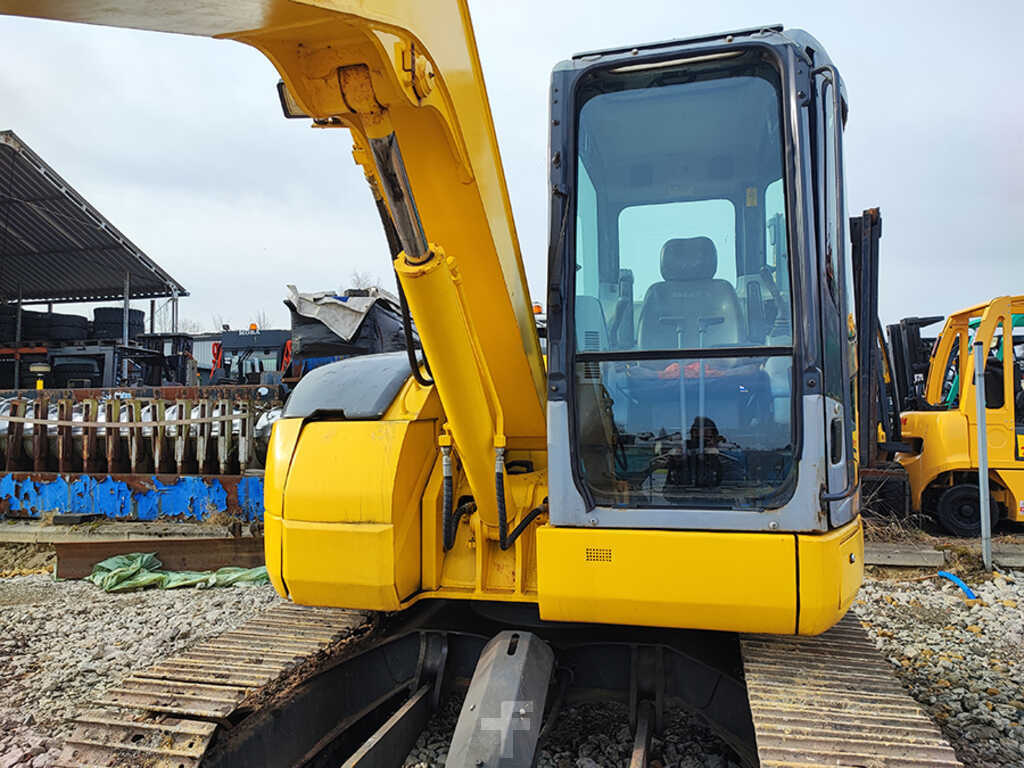 Mini pelle Komatsu PC 78 US-6 avec 3 godets – Image 13