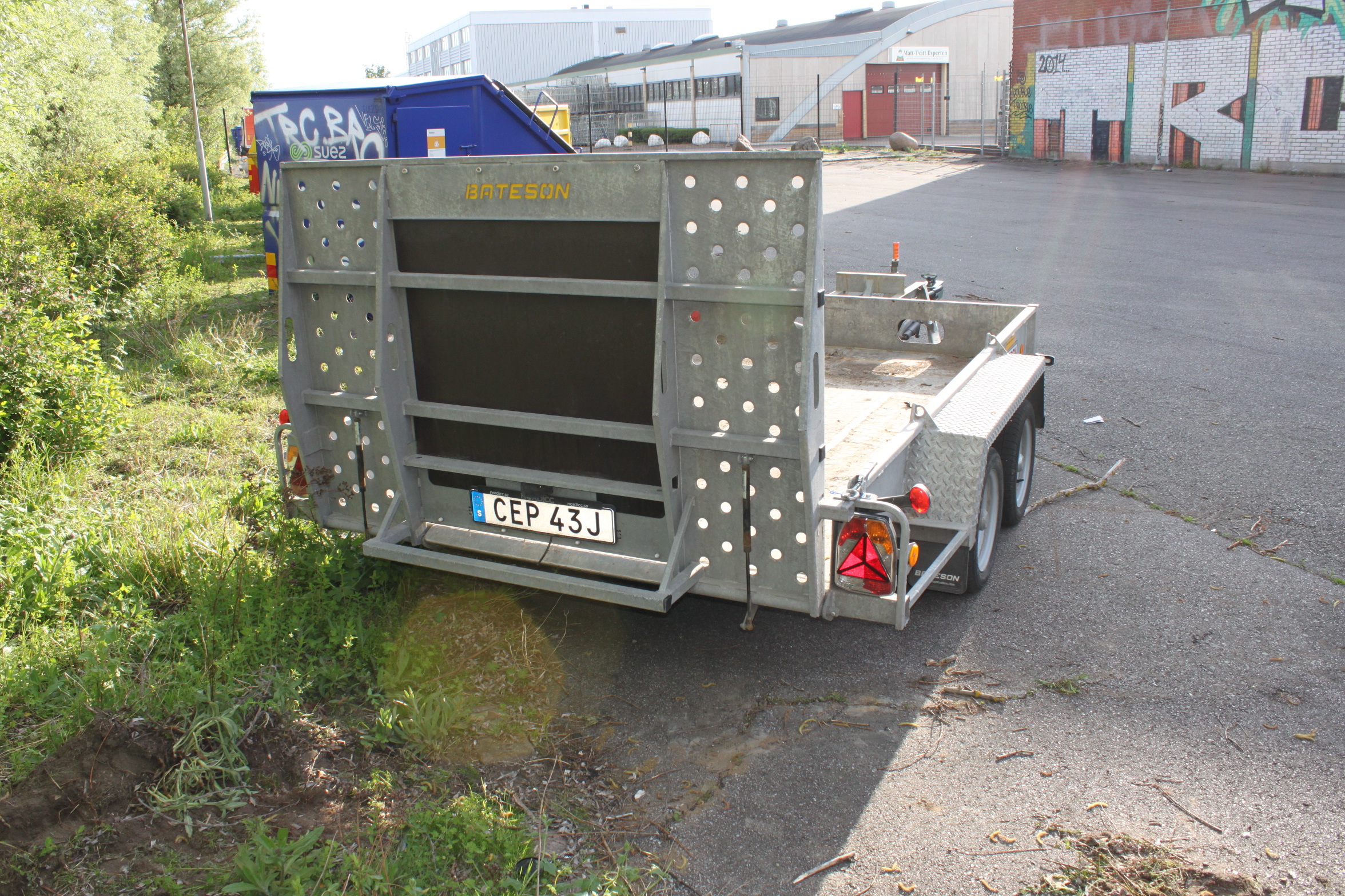 Mini pelle Volvo ECR 25D avec Engcon et remorque – Image 21