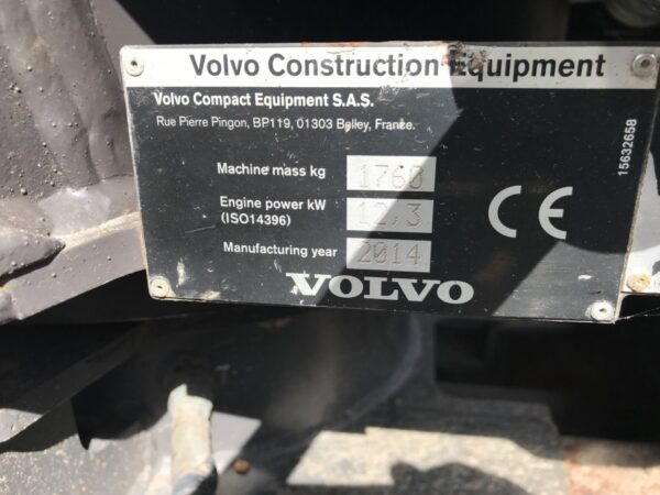 Mini pelle Volvo EC18 avec remorque – Image 14