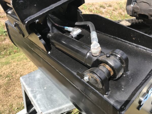 Mini pelle Volvo EC18 avec remorque – Image 17