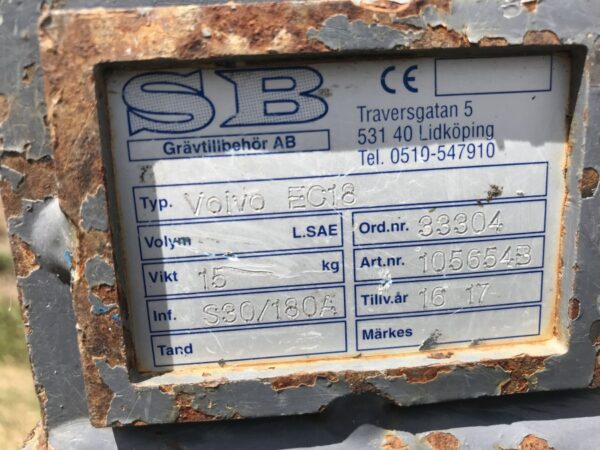 Mini pelle Volvo EC18 avec remorque – Image 18
