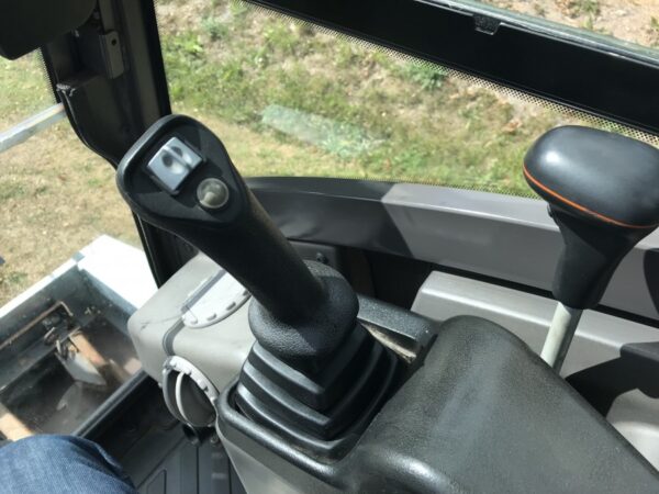 Mini pelle Volvo EC18 avec remorque – Image 22