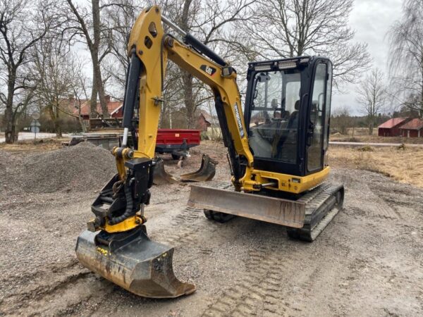 mini pelle Caterpillar 302.7D accessoire et Remorque – Image 5