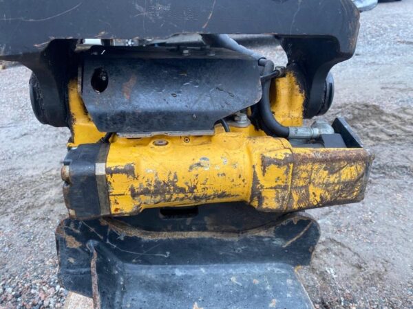 mini pelle Caterpillar 302.7D accessoire et Remorque – Image 25