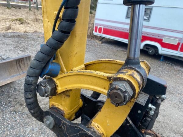 mini pelle Caterpillar 302.7D accessoire et Remorque – Image 37
