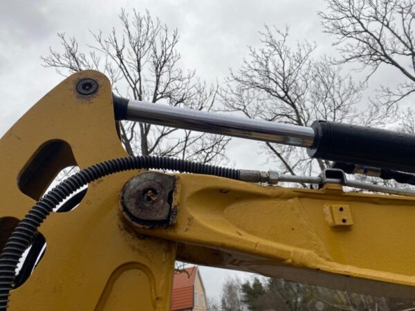 mini pelle Caterpillar 302.7D accessoire et Remorque – Image 45
