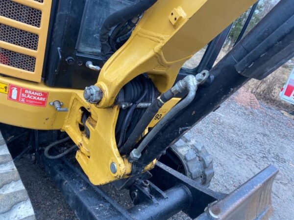 mini pelle Caterpillar 302.7D accessoire et Remorque – Image 46