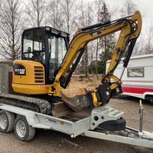 mini pelle Caterpillar 302.7D accessoire et Remorque