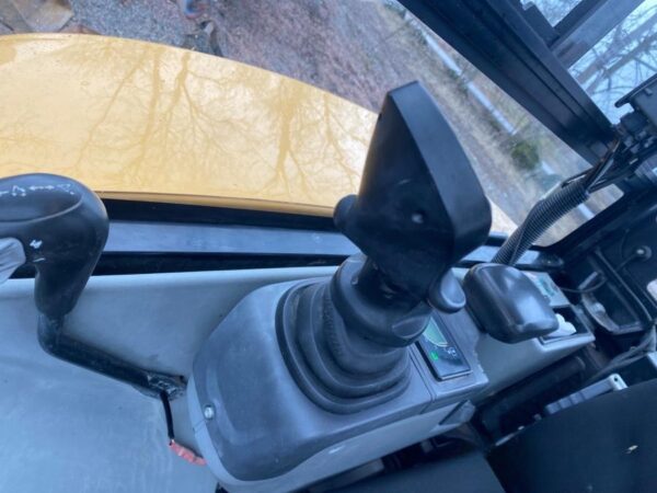 mini pelle Caterpillar 302.7D accessoire et Remorque – Image 82