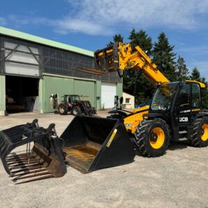 Chariot télescopique JCB 542-70 Accessoires: Fourches/ Godet/ Fouches à fumier