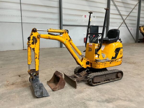 Mini pelle JCB 8008 avec 3 godets – Image 8