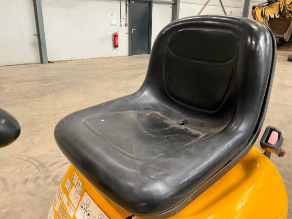 Mini pelle JCB 8008 avec 3 godets – Image 9