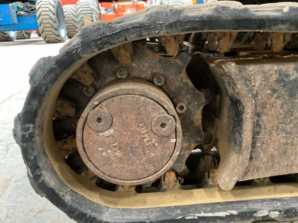Mini pelle JCB 8008 avec 3 godets – Image 11