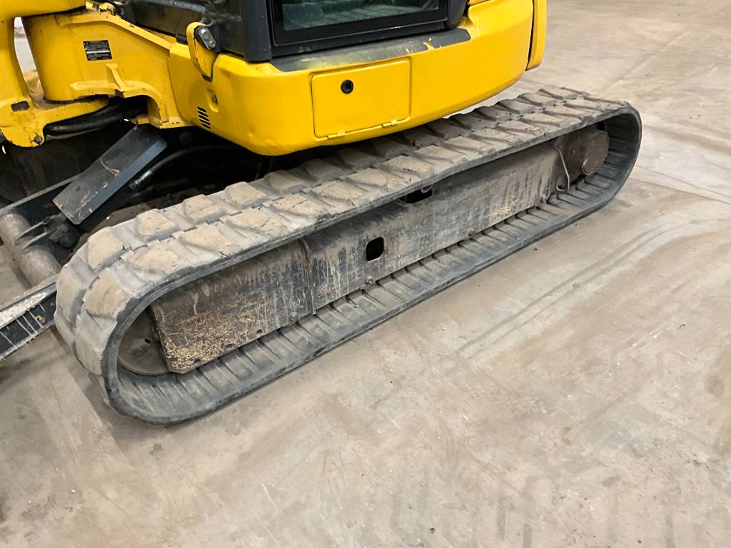 Mini pelle Komatsu PC 55 MR-5 avec 3 godets – Image 4