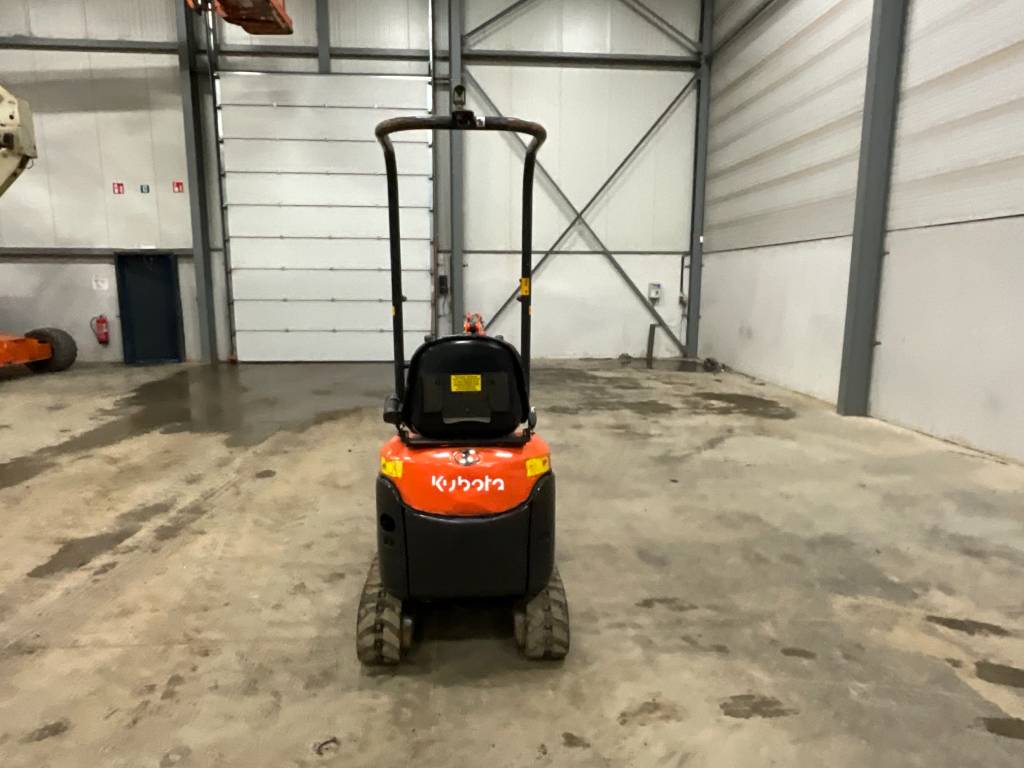 Mini-pelle Kubota K008-3 avec Accessoires – Image 5