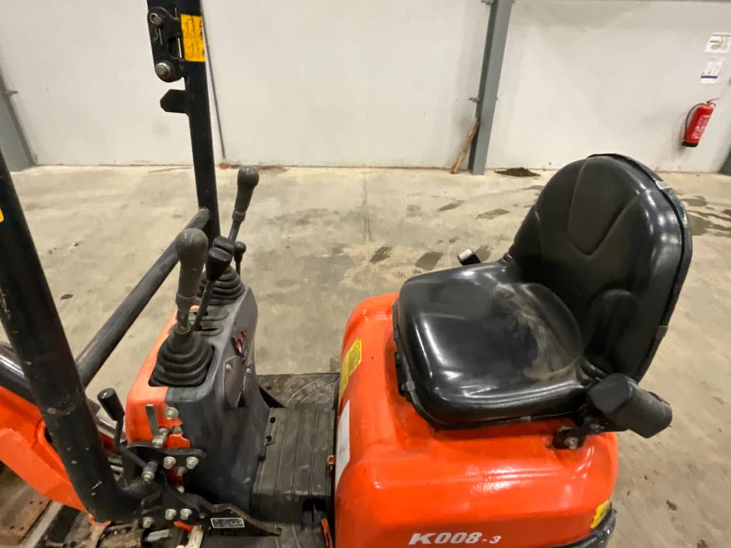 Mini-pelle Kubota K008-3 avec Accessoires – Image 11