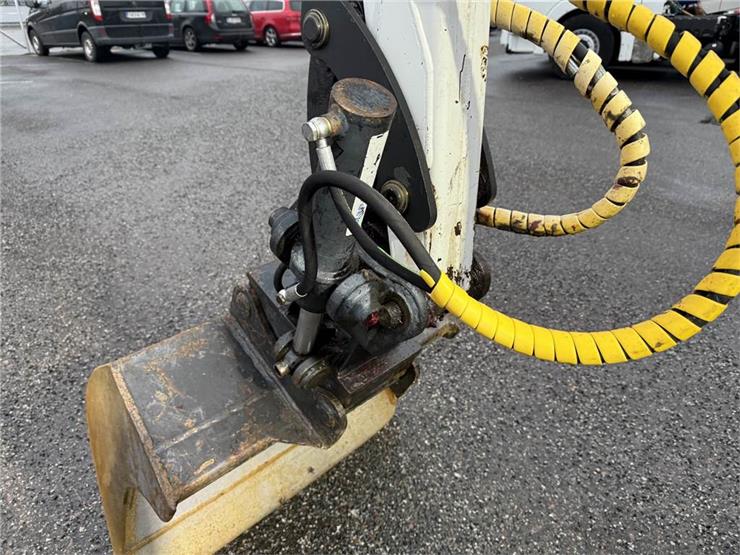 Mini pelle Bobcat 430HAG avec 3 godets – Image 11