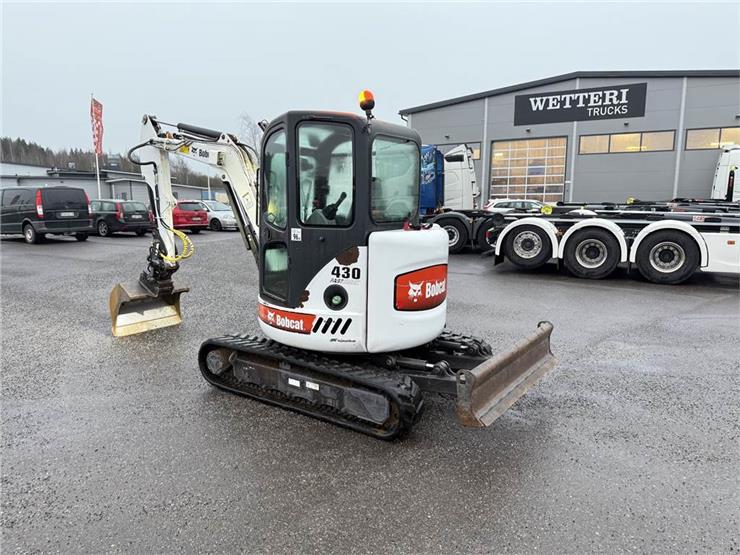 Mini pelle Bobcat 430HAG avec 3 godets – Image 5