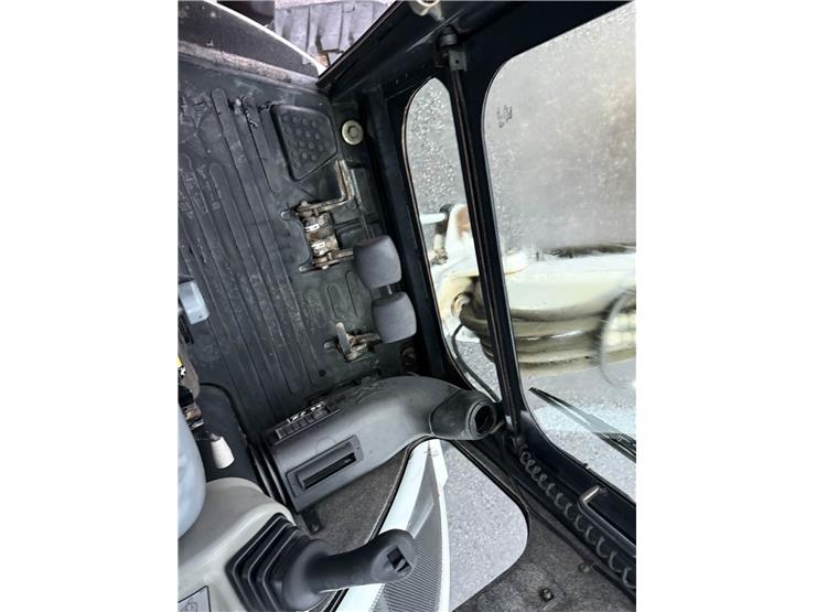 Mini pelle Bobcat 430HAG avec 3 godets – Image 8