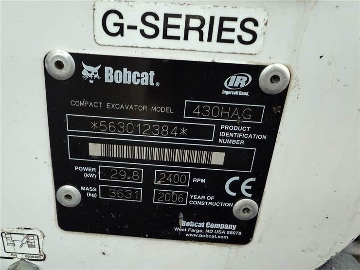 Mini pelle Bobcat 430HAG avec 3 godets – Image 9