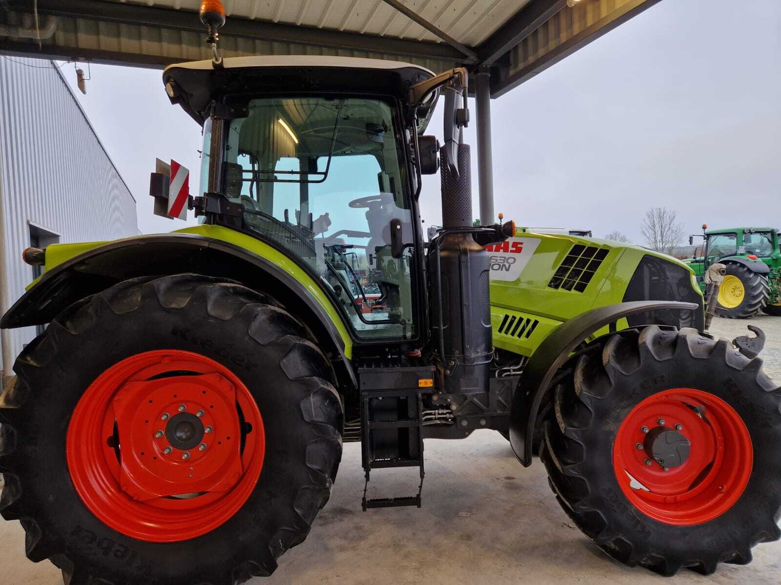 Tracteur agricole CLAAS ARION 630 CIS – Image 4