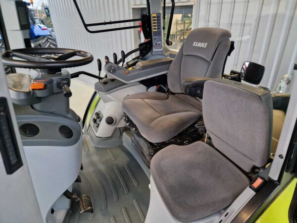 Tracteur agricole CLAAS ARION 630 CIS – Image 11