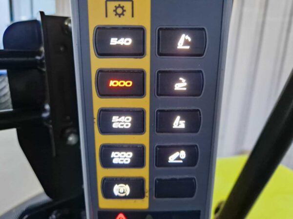 Tracteur agricole CLAAS ARION 630 CIS – Image 16