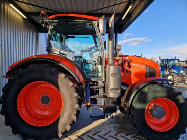 Tracteur agricole KUBOTA M7132 – Image 6