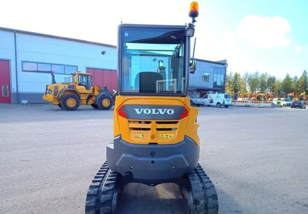 Mini pelle Volvo ECR 25D + engcon+ 3godets – Image 15