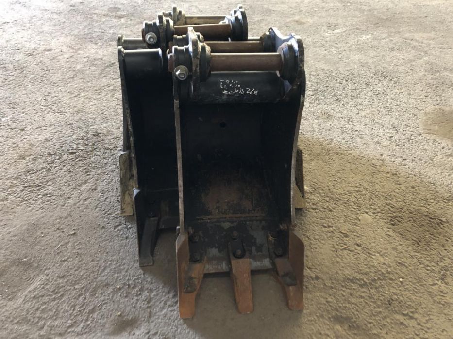 Mini-pelle Volvo ECR25D avec 3 godets et Remorque – Image 6