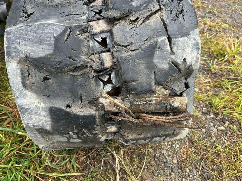 Mini pelle New holland E50B SR avec Accessoires – Image 4