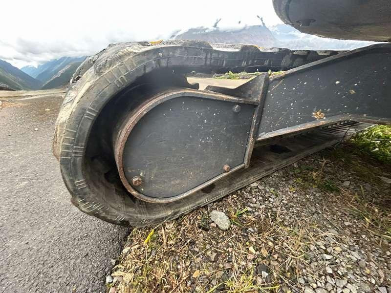 Mini pelle New holland E50B SR avec Accessoires – Image 14