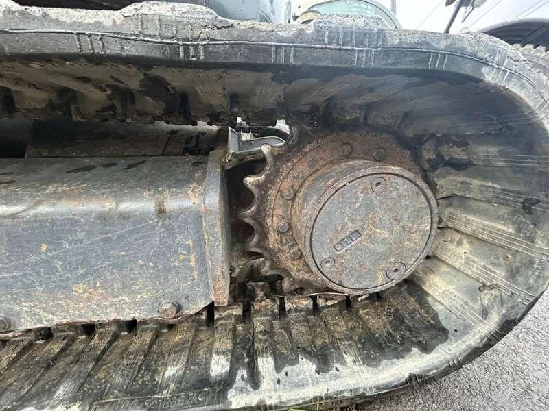 Mini pelle New holland E50B SR avec Accessoires – Image 16