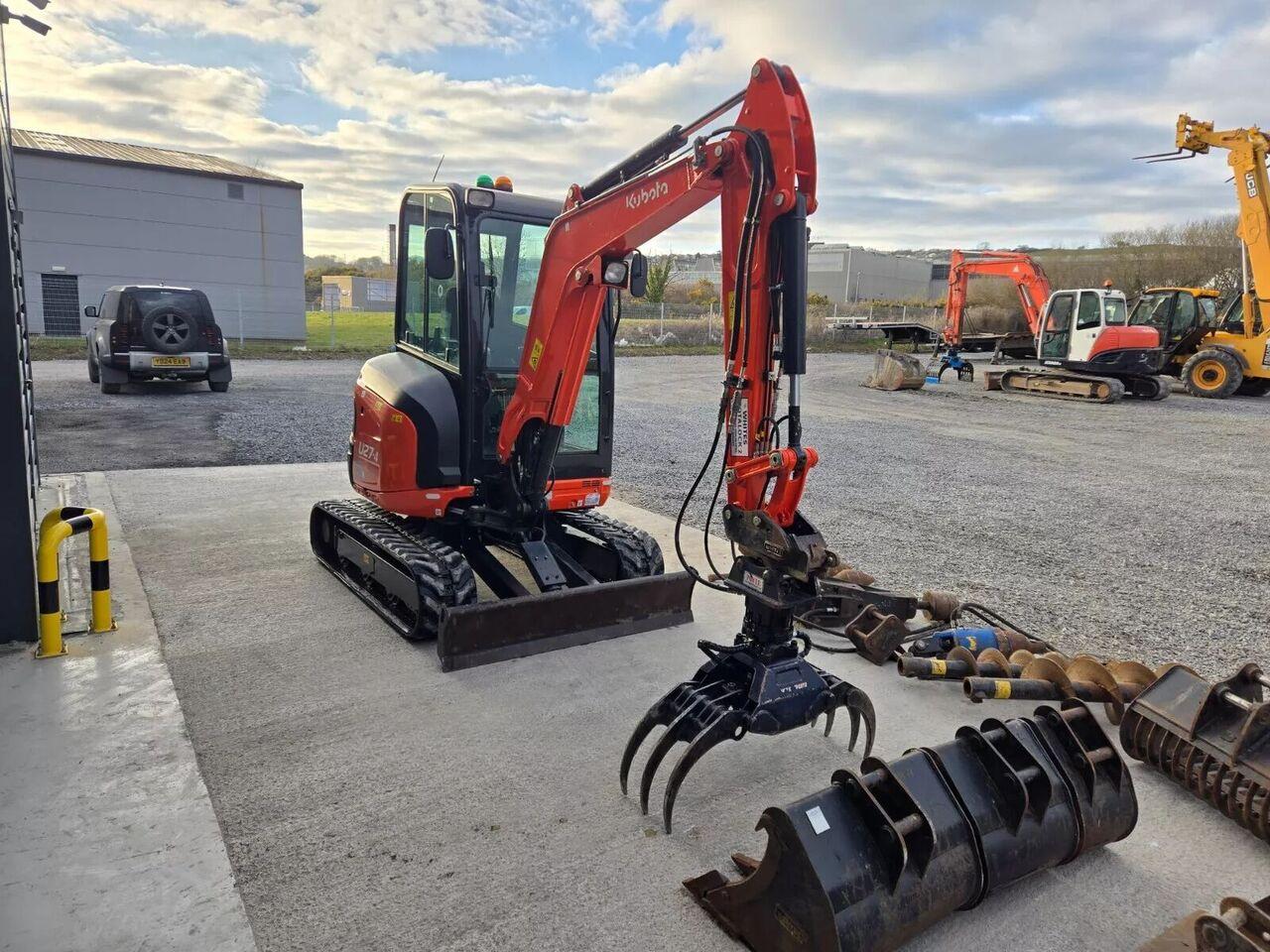 Mini-pelle Kubota U27-4 avec Accessoires neufs – Image 16