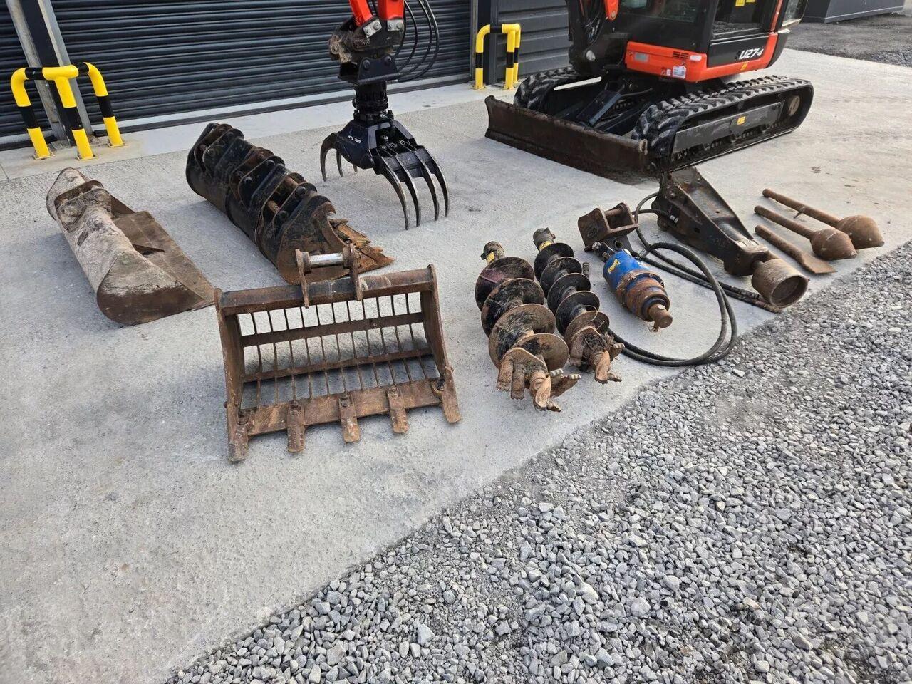 Mini-pelle Kubota U27-4 avec Accessoires neufs – Image 10