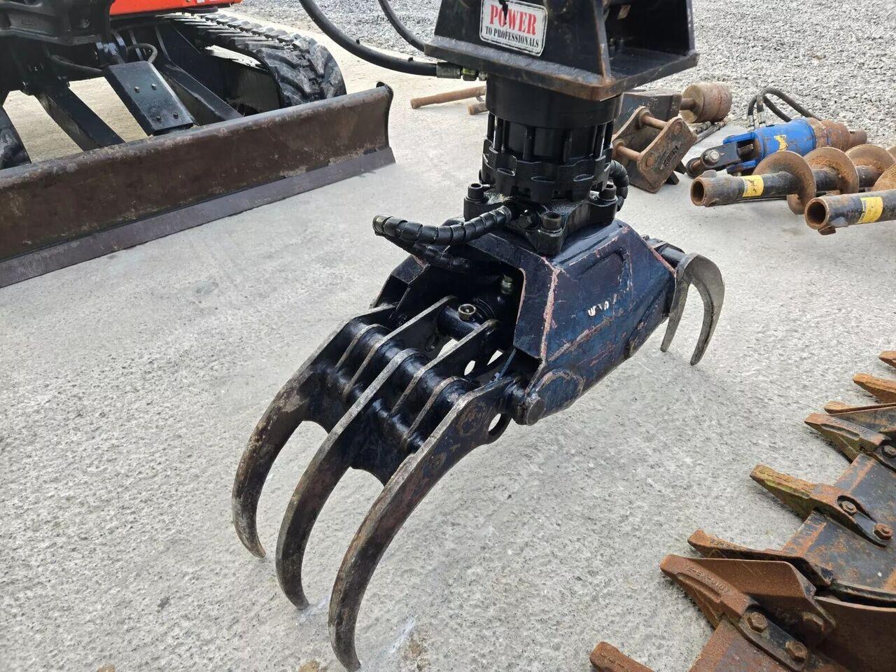 Mini-pelle Kubota U27-4 avec Accessoires neufs – Image 9