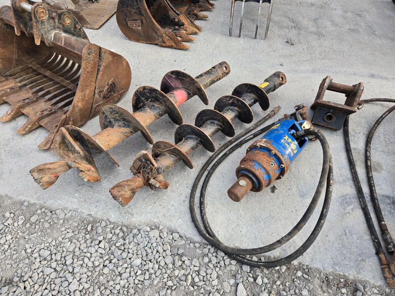 Mini-pelle Kubota U27-4 avec Accessoires neufs – Image 4