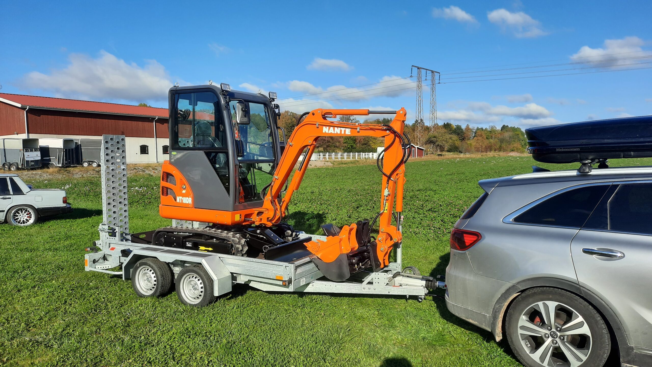 Mini pelle NANTE NT18D (2025) avec 3 godets et remorque