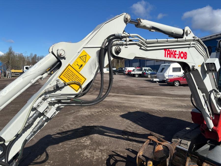 Mini pelles Takeuchi TB235 avec de nombreux outils – Image 38