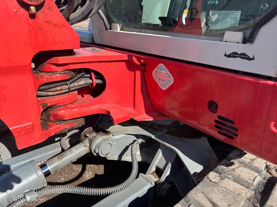Mini pelles Takeuchi TB235 avec de nombreux outils – Image 34