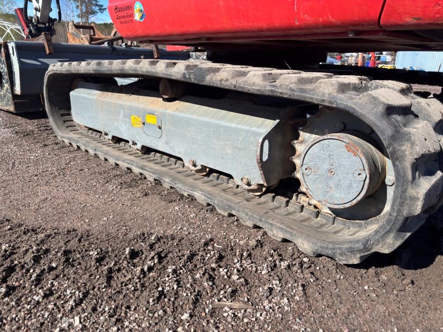 Mini pelles Takeuchi TB235 avec de nombreux outils – Image 24