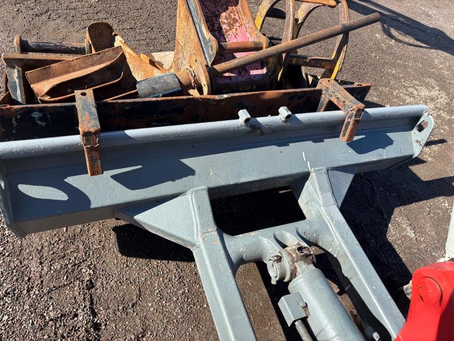 Mini pelles Takeuchi TB235 avec de nombreux outils – Image 22