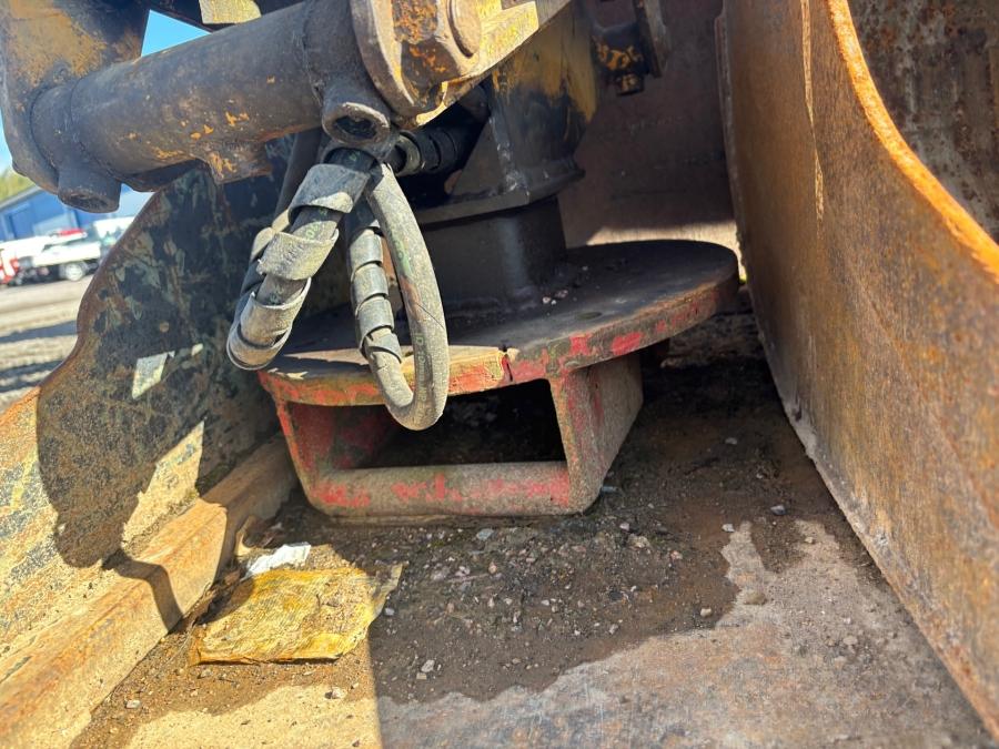 Mini pelles Takeuchi TB235 avec de nombreux outils – Image 15