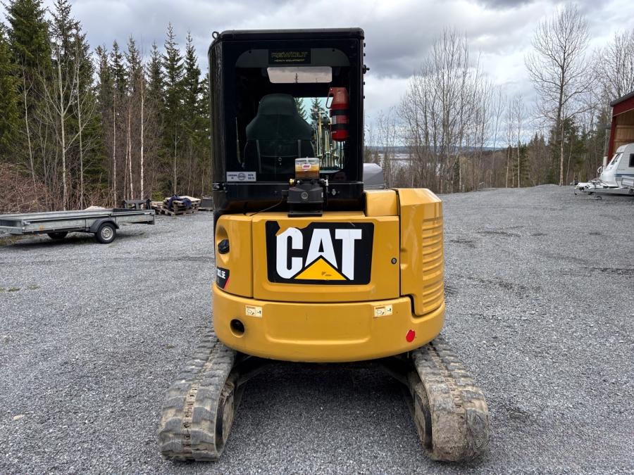 Mini pelle Caterpillar 303.5E CR et 4 remorques – Image 54