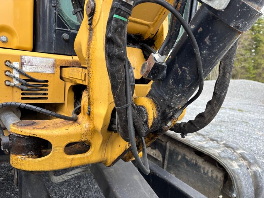 Mini pelle Caterpillar 303.5E CR et 4 remorques – Image 40