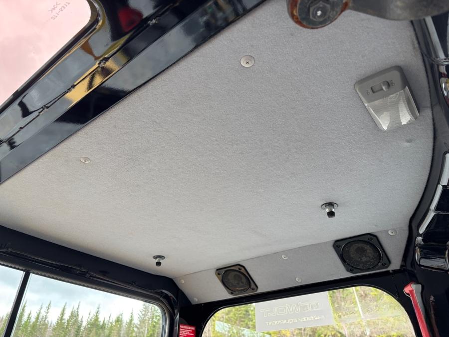 Mini pelle Caterpillar 303.5E CR et 4 remorques – Image 23